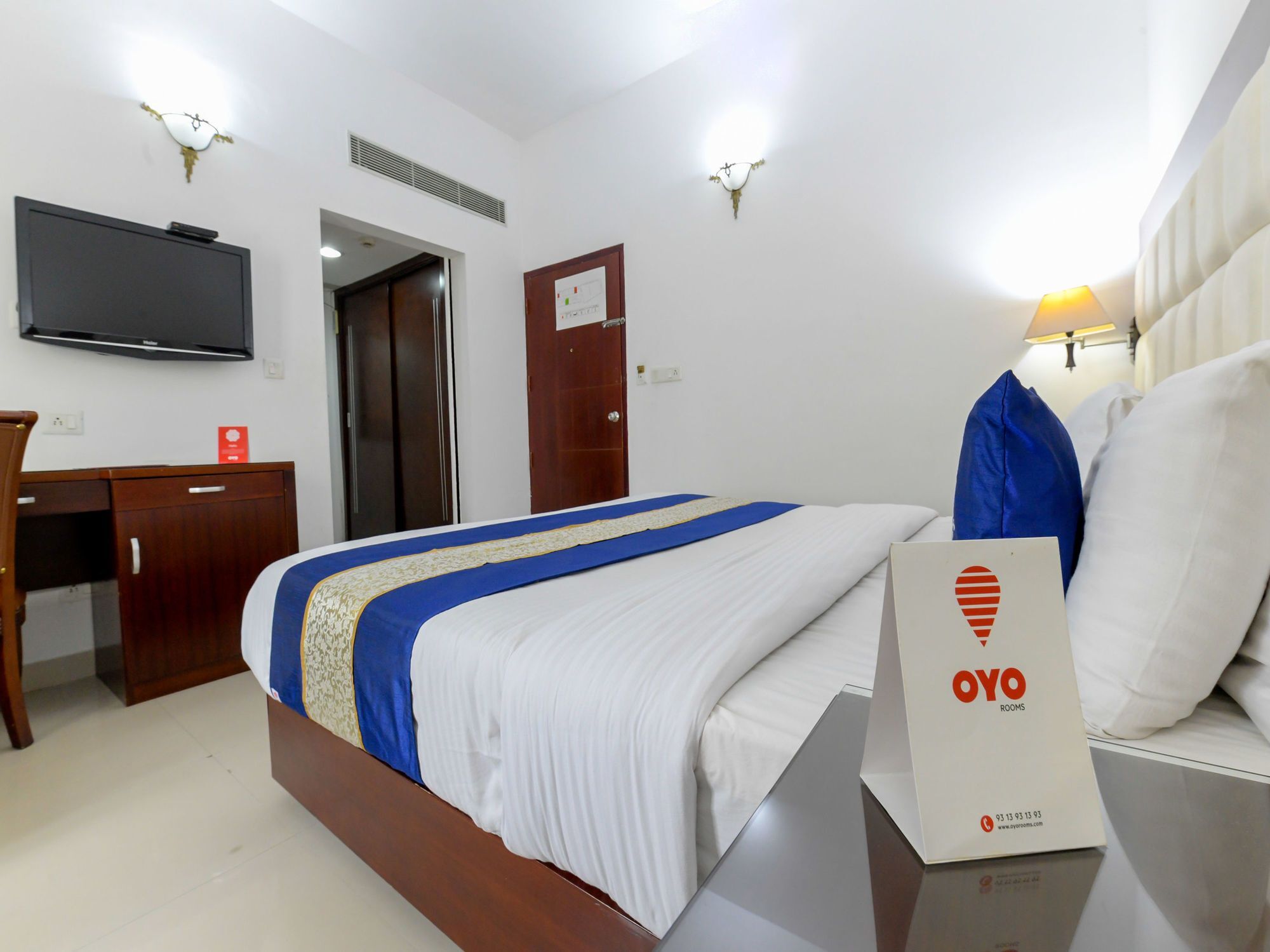 Отель Oyo 7188 Ajantha Regency Коччи Экстерьер фото