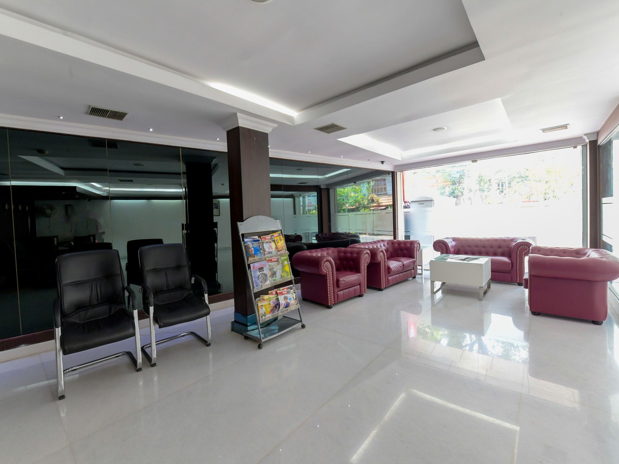 Отель Oyo 7188 Ajantha Regency Коччи Экстерьер фото