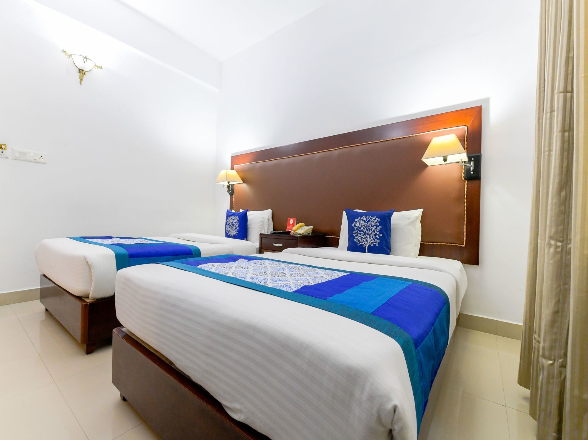 Отель Oyo 7188 Ajantha Regency Коччи Экстерьер фото