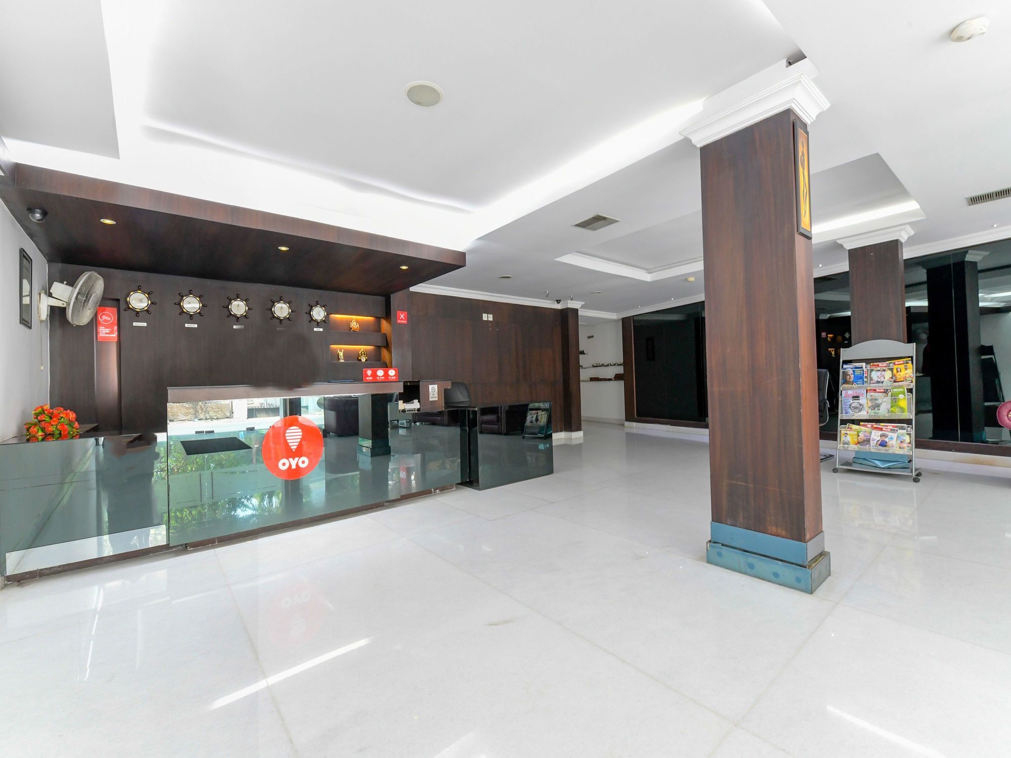 Отель Oyo 7188 Ajantha Regency Коччи Экстерьер фото