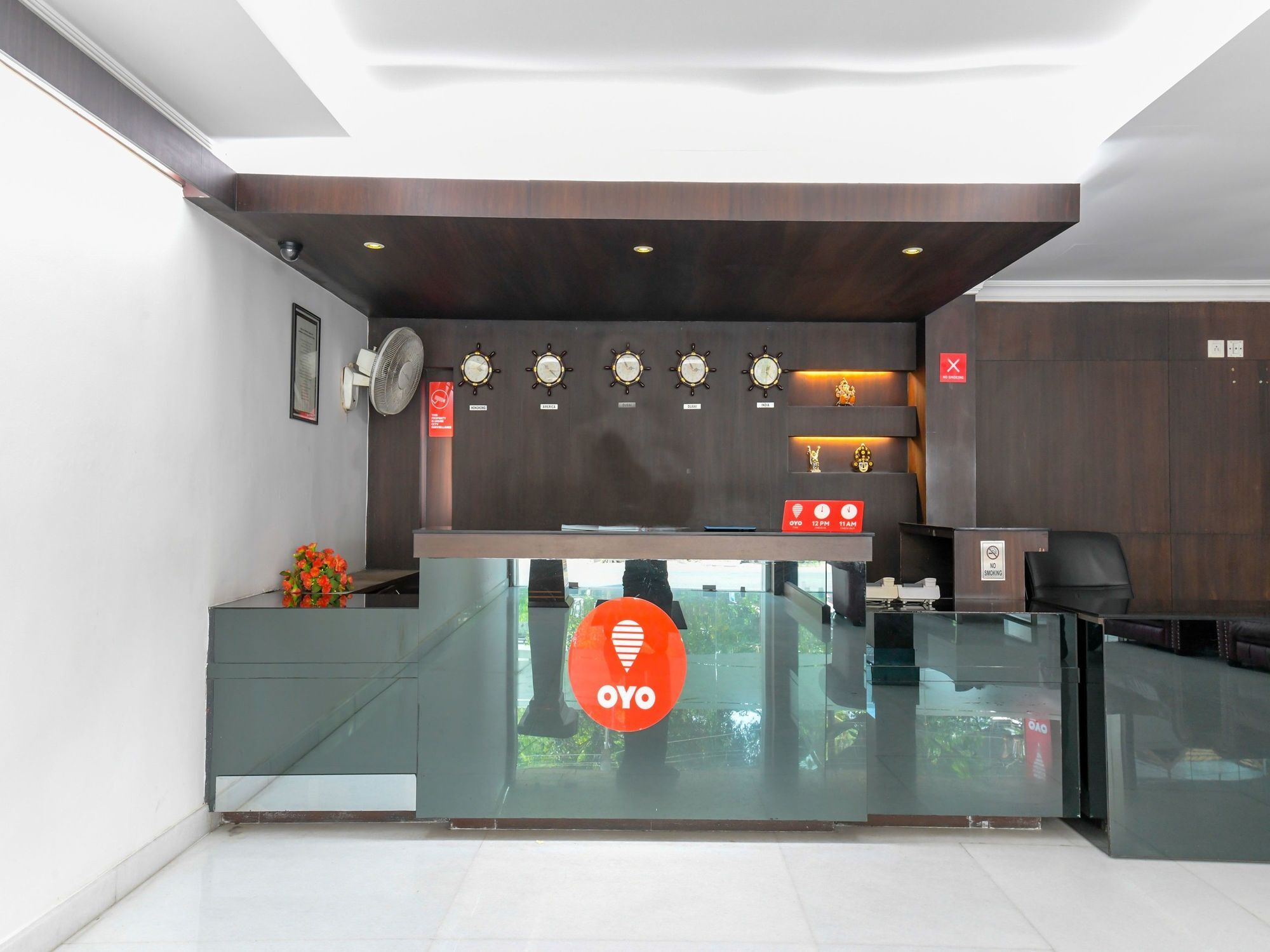 Отель Oyo 7188 Ajantha Regency Коччи Экстерьер фото